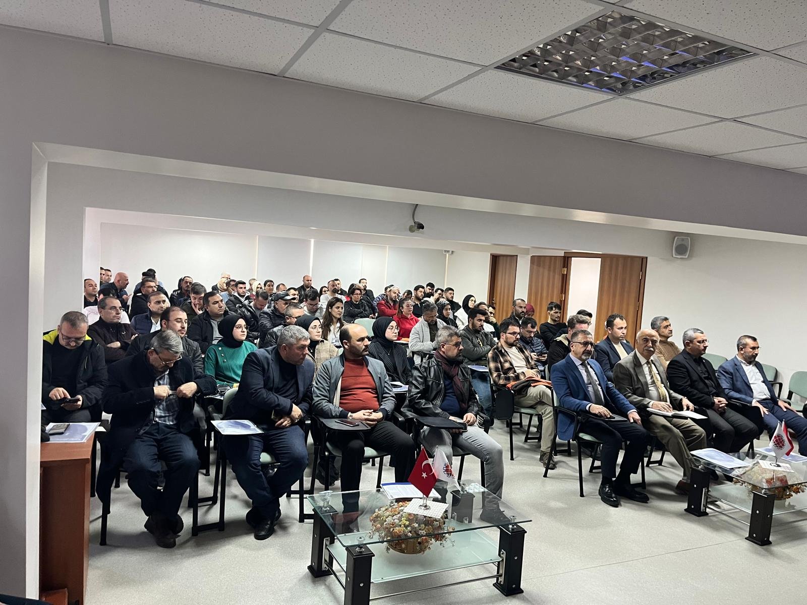 Zirve yazılım ekibimizden konuşmacı olarak ORHAN KAHRAMAN'ın sunumuyla 11 Aralık 2024 tarihinde Niğde