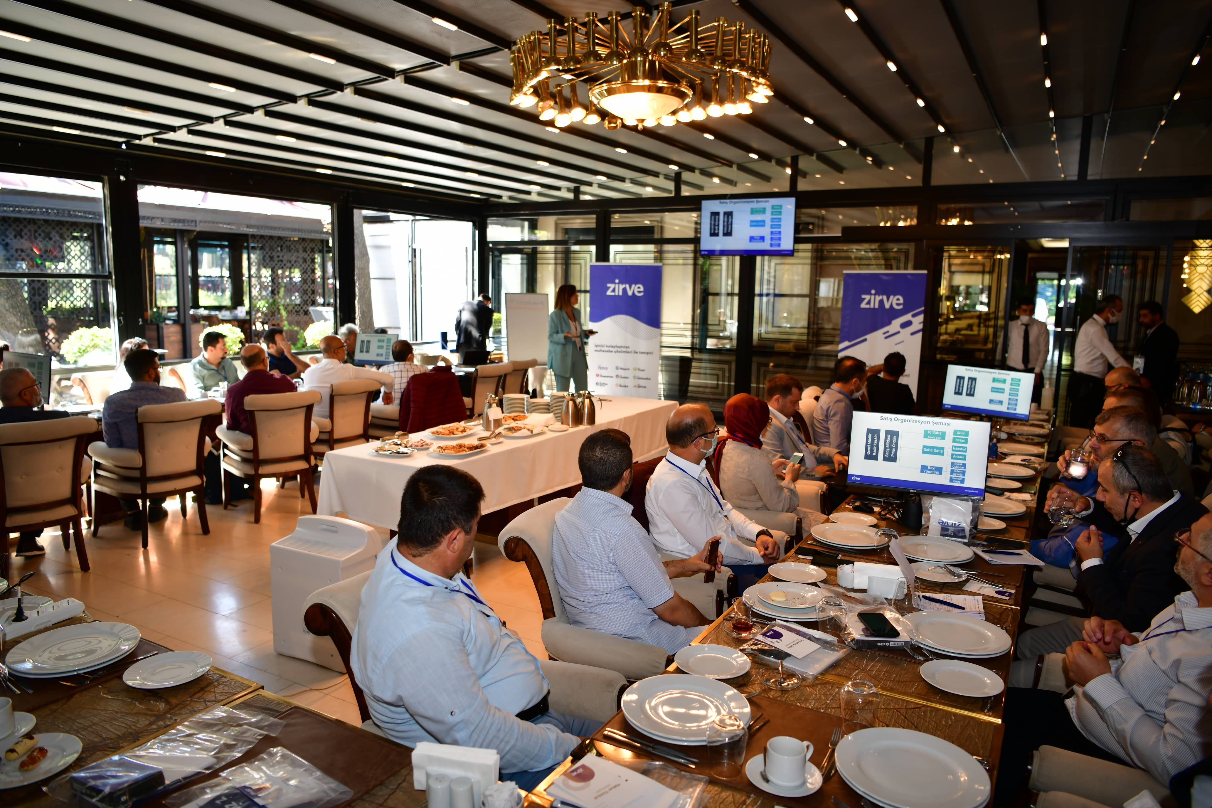 2021 1. ve 2. Çeyrek E-Dönüşüm Yeni Satış Ödülü ile Gururlandık.