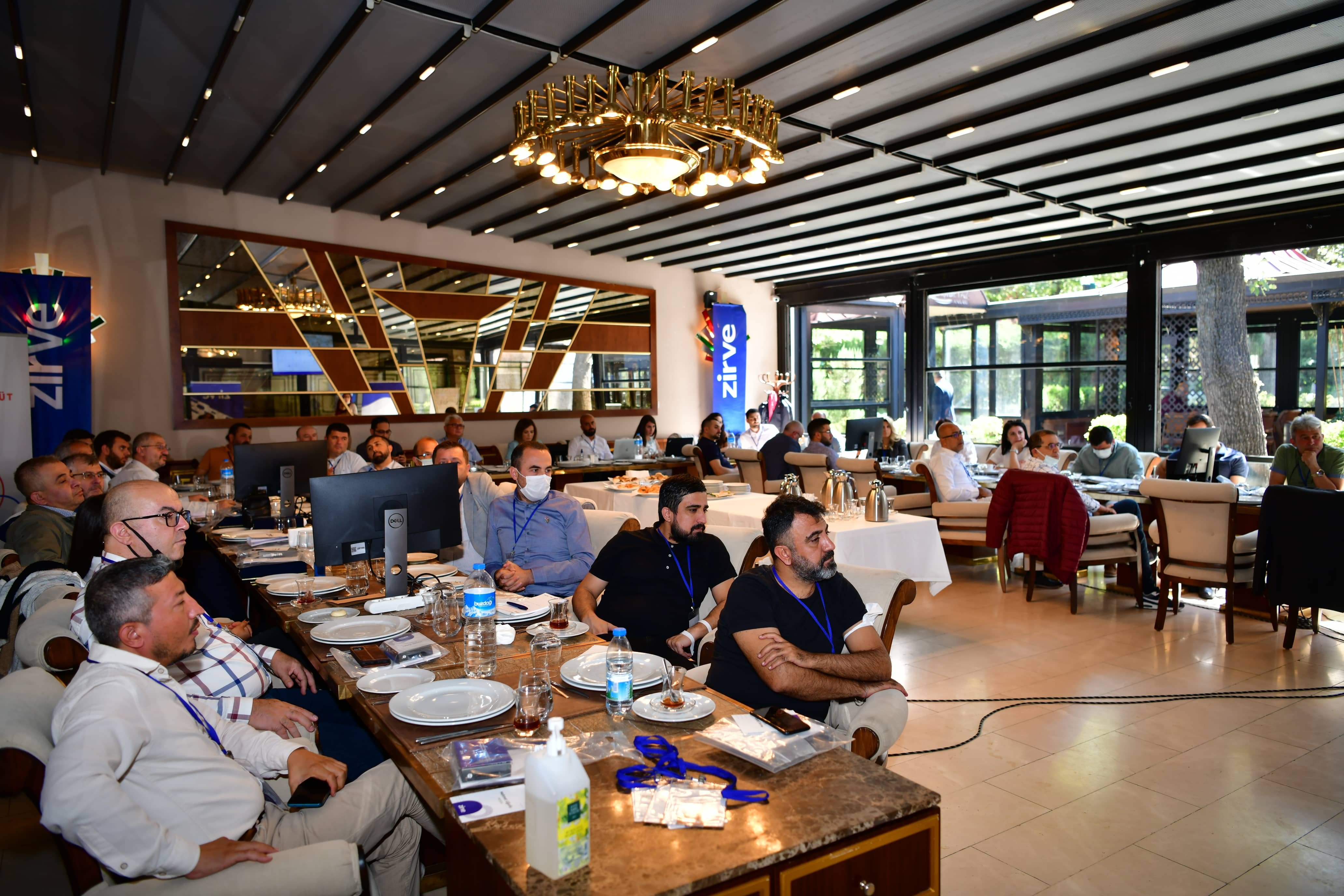 2021 1. ve 2. Çeyrek E-Dönüşüm Yeni Satış Ödülü ile Gururlandık.